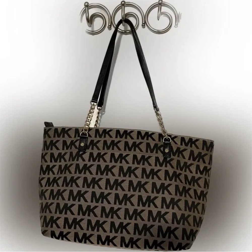 Tan and Black MK 11”W x 7”D Stunning Purse